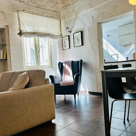 公寓 A Casa Di Laura *